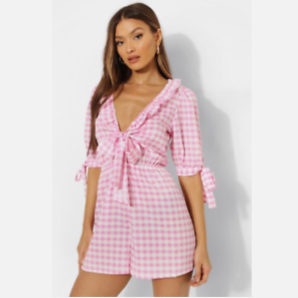 NWT Boohoo Pink Gingham Plunge Short Sleeve Flippy Playsuit Plaid Romper Size 4